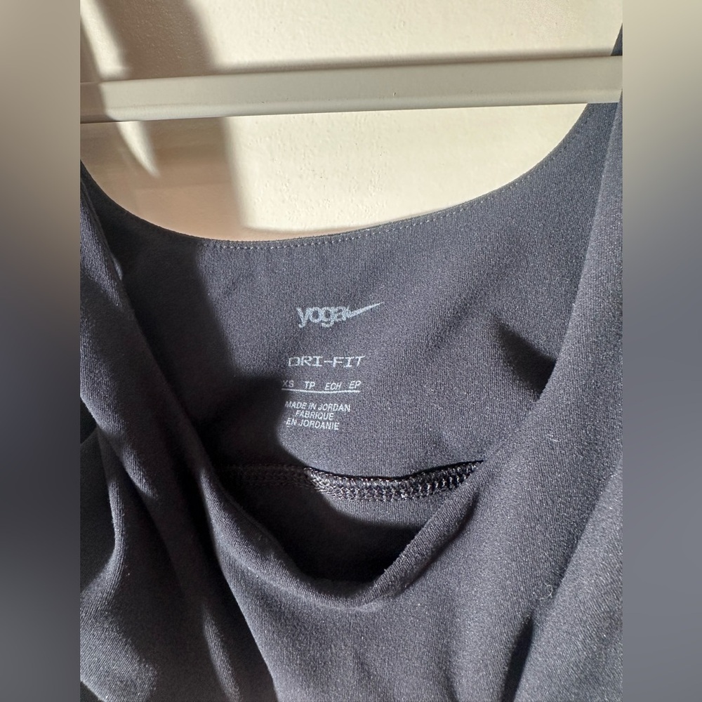 Nike Yoga Top NWOT - Picture 3 of 5